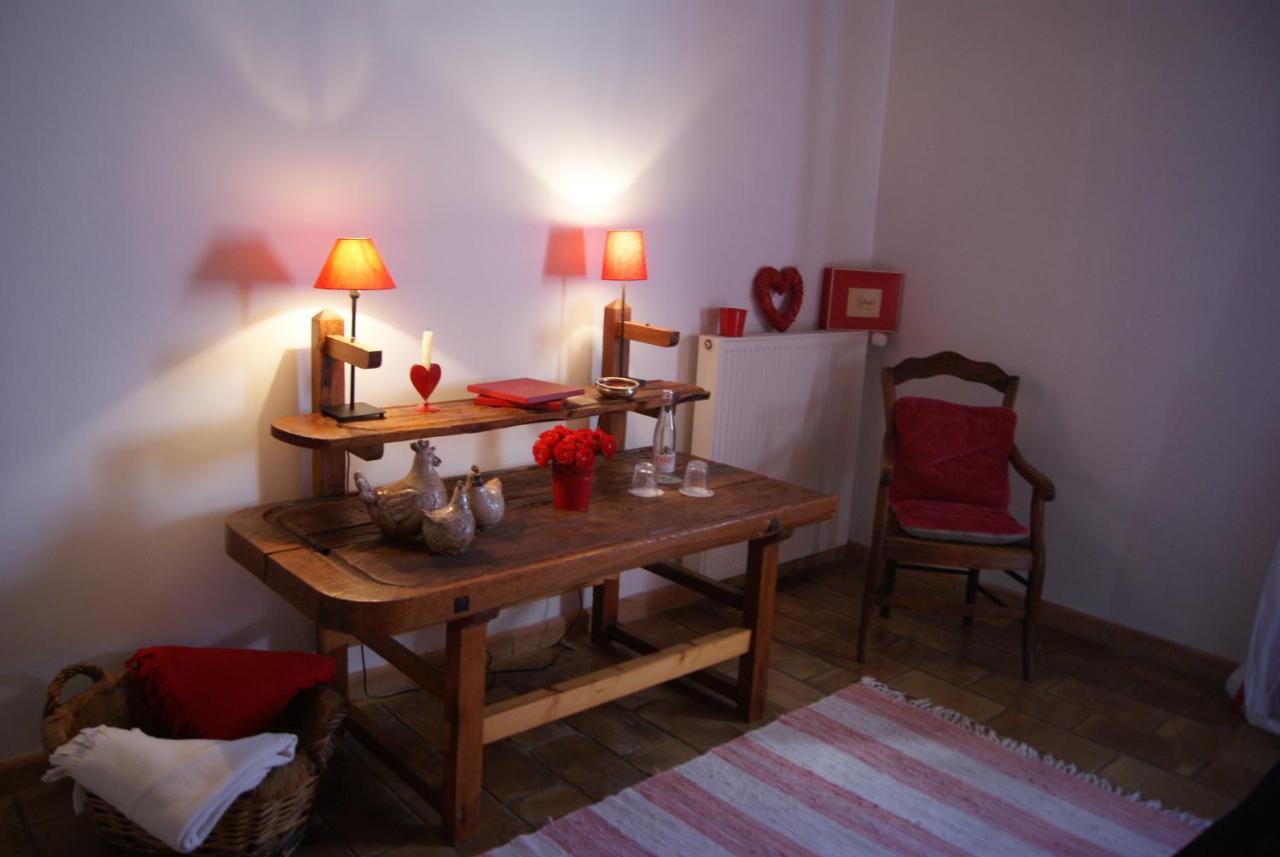La Ferme De Gigognan Bed and Breakfast Avignon Buitenkant foto