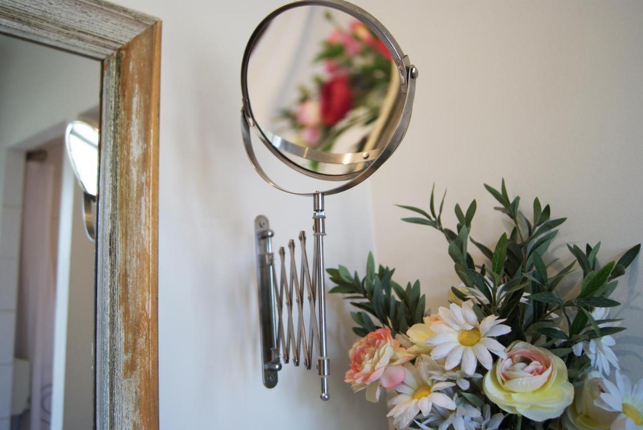 La Ferme De Gigognan Bed and Breakfast Avignon Buitenkant foto