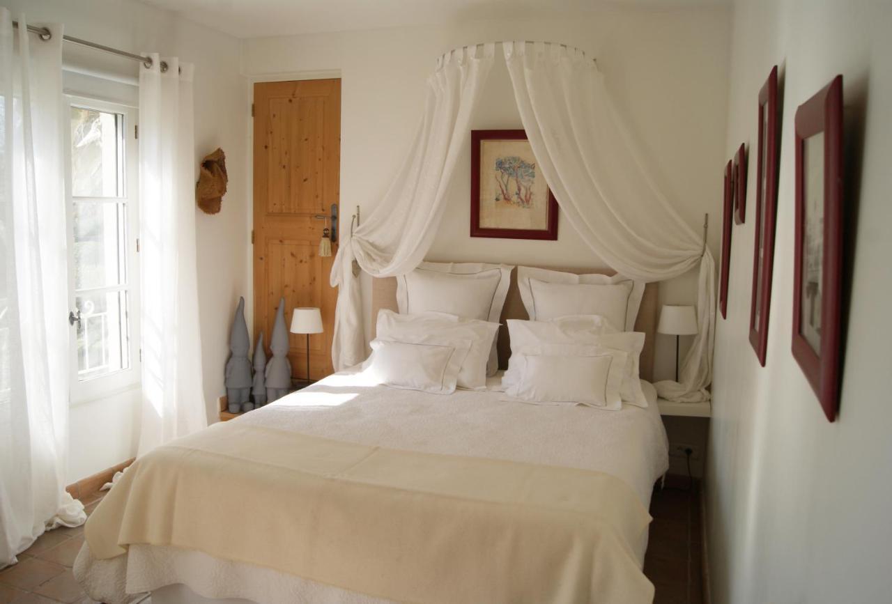 La Ferme De Gigognan Bed and Breakfast Avignon Buitenkant foto